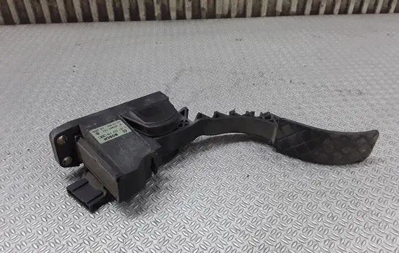 Skoda Fabia Mk1 (6Y) Accelerator throttle pedal 6Q1721503