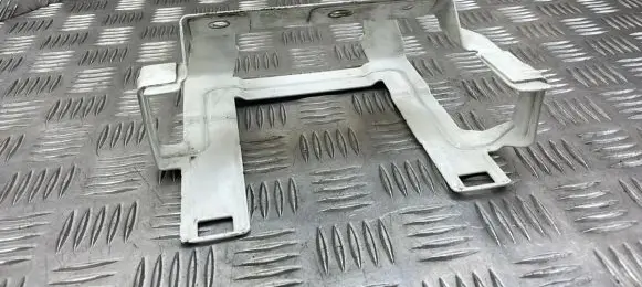 Volvo V70 Other engine bay part 6G9N12A692A