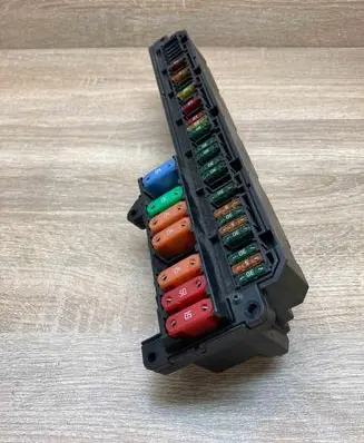 BMW 5 E60 E61 Fuse box set 6957330