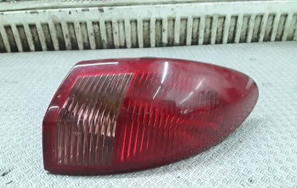 Alfa Romeo 147 Rear/tail lights 03323010