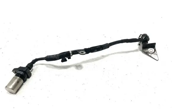 Toyota Avensis T270 Crankshaft position sensor 9091905069 0296001471
