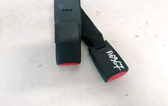 Toyota Corolla E140 E150 Middle seatbelt buckle (rear) 