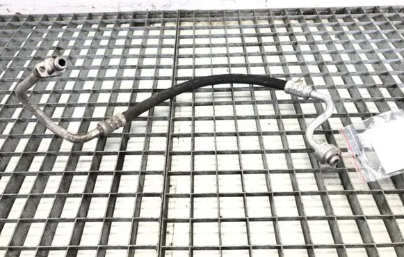 Volkswagen Touran III Air conditioning (A/C) pipe/hose 5Q0816721AA