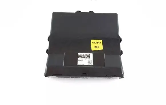 Lexus GS 250 350 300H 450H Engine control unit/module ECU 89681-30390 8968130390