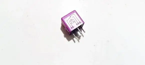 BMW 5 E39 Other relay 61361388911 v23134-e59-x107