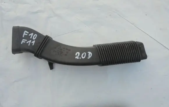 BMW 5 F10 F11 Air intake hose/pipe 87645846
