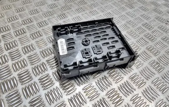 Volkswagen PASSAT B7 Fuse module 3C0937125A 63595743