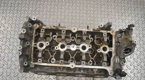 Nissan X-Trail T32 Engine head A101281519