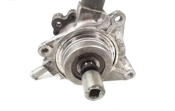 Nissan Navara Vacuum pump 146905X02A