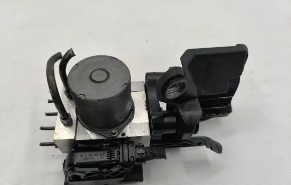 Mercedes-Benz E W212 ABS Pump A2124313512