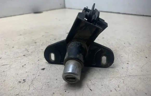 Tailgate opening switch