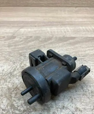Mercedes-Benz Vito Viano W639 Turbo solenoid valve A0005450427