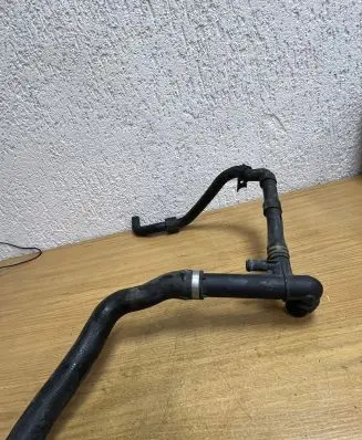 Volkswagen PASSAT B8 Engine coolant pipe/hose 5Q0122051 F4077