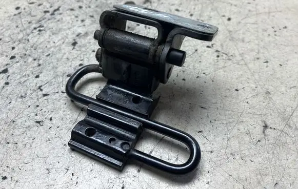 Audi A4 S4 B6 8E 8H Rear door lower hinge 8E0833412