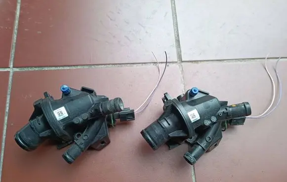 Renault Master III Thermostat 110604371R 110609356R 8201420961
