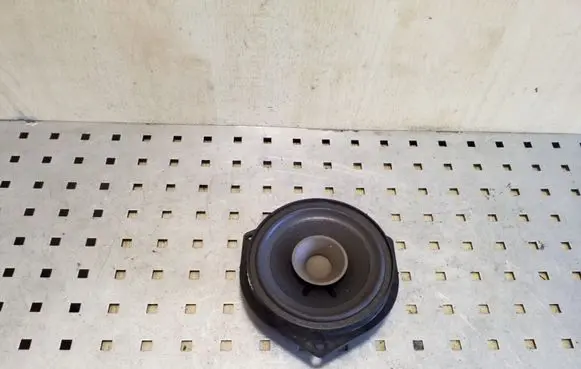 Opel Zafira B Rear door speaker 90379280