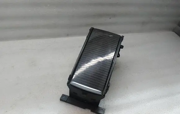 Volvo V70 Glove box 30643625
