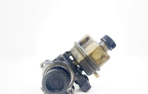 Mazda 6 Power steering pump