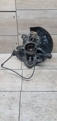 Mercedes-Benz ML W163 Front wheel hub 361036