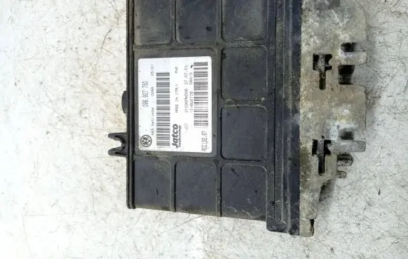 Seat Alhambra (Mk1) Engine control unit/module 09b927750