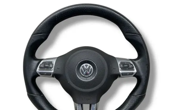 Volkswagen Scirocco Steering wheel
