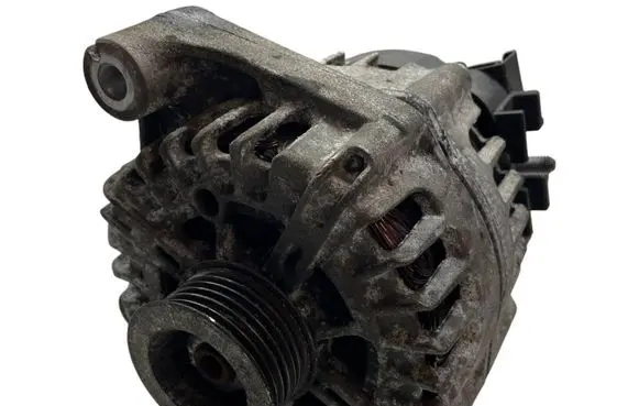 BMW 3 E90 E91 Generator/alternator 7802261 FG18S019 2543461C