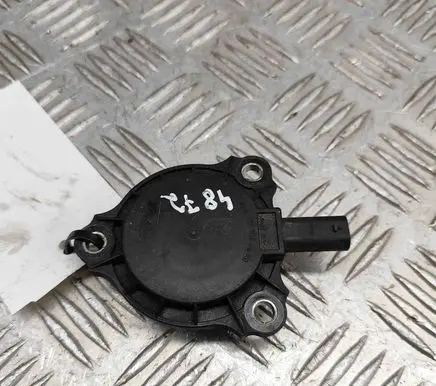 Mercedes-Benz CLS C218 X218 Camshaft pulley/ VANOS A2761560490