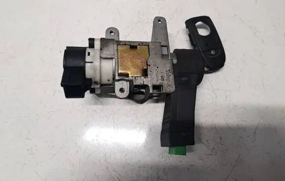 Volvo S60 Ignition lock 8673073