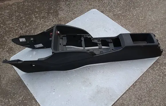 Audi A3 S3 8V Center console 8V1863241