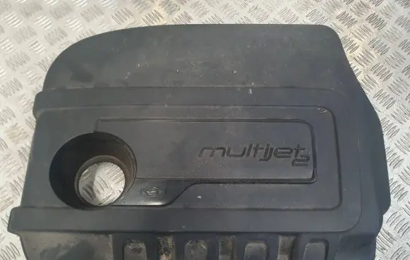 Fiat Tipo Engine cover (trim)