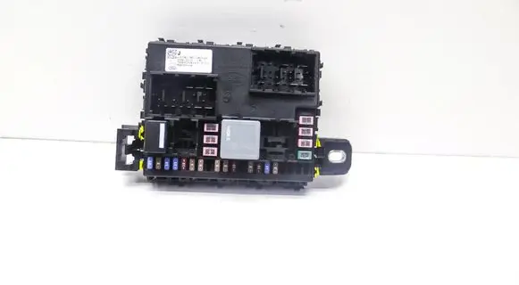 Land Rover Range Rover Sport L461 Fuse module M8E214N030BB