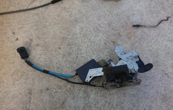 Jaguar XJ X300 Rear door lock GNA2550AF