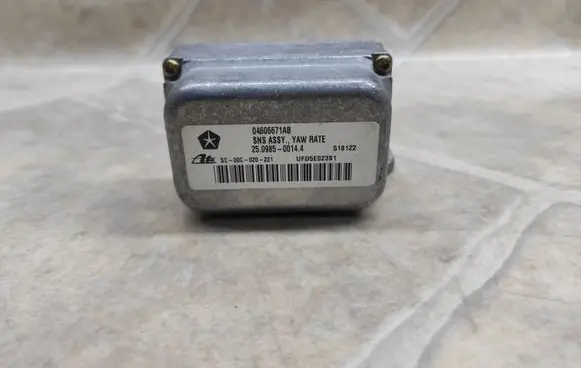 Chrysler 300 - 300C ESP acceleration yaw rate sensor 04606671AB 25098500144