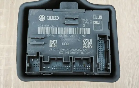 Audi A7 S7 4G Door central lock control unit/module 4G8959792H