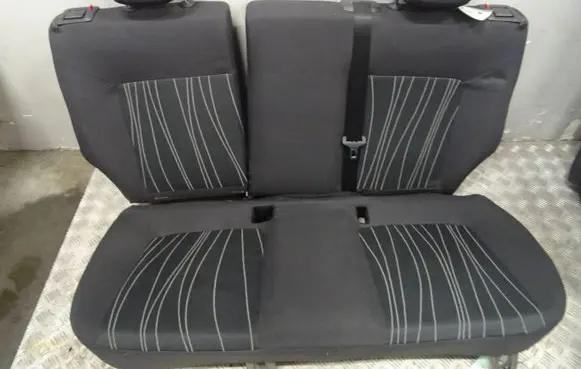 Opel Corsa D Second row seats 