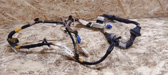 Lexus SC 300 - 400 Front door wiring loom 8215224151