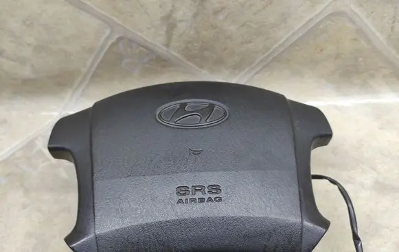 Hyundai Terracan Steering wheel airbag