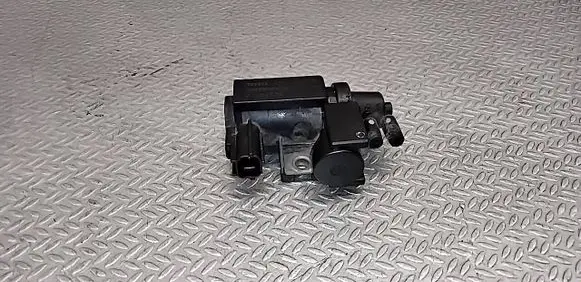 Toyota Avensis T250 Turbo solenoid valve 06T199 258190R011 70051308