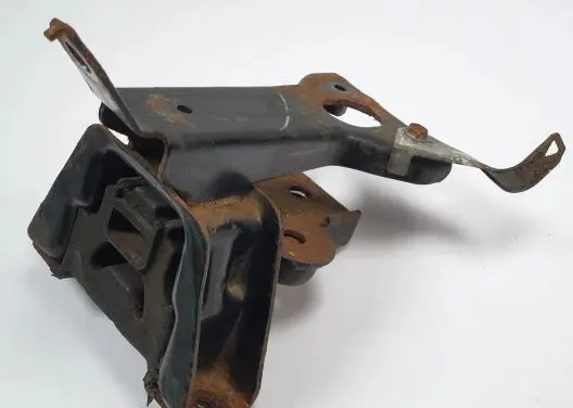 Citroen C1 Engine mount bracket