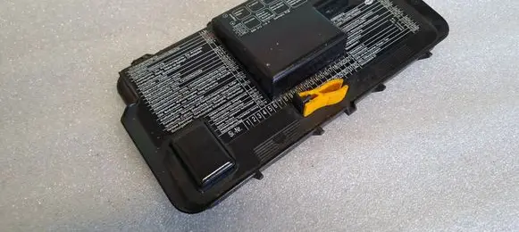 Audi 80 90 S2 B4 Fuse box cover 8A0941801