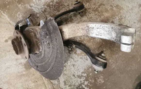 BMW X5 F15 Front wheel hub spindle knuckle 6869870 77377317