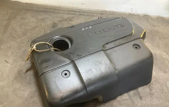 Volvo S40, V40 Engine cover (trim)