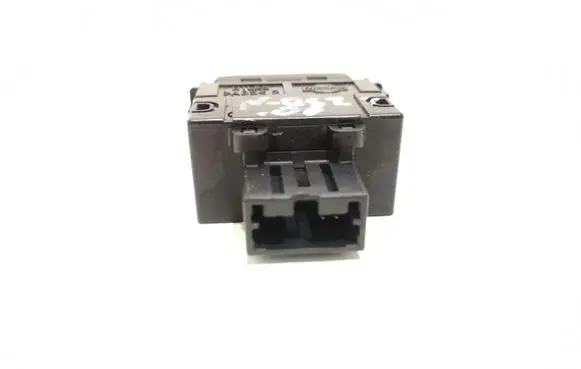 Nissan Quest Tailgate opening switch 