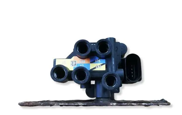 Jeep Grand Cherokee WL Vacuum valve 68442483AC
