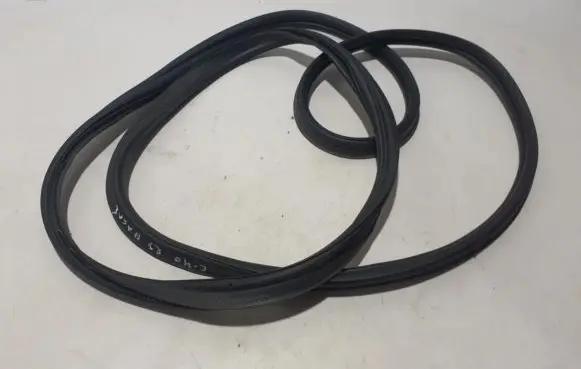 Volvo C40 Trunk rubber seal (body) 32140446