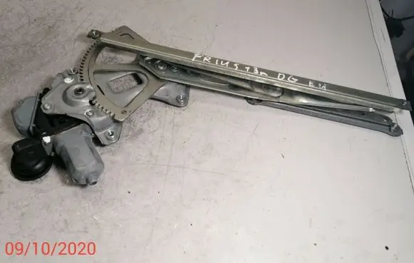 Toyota Prius (XW30) Rear door window regulator with motor 8571047120