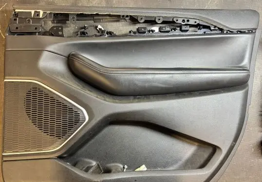 Jeep Grand Cherokee WL Coupe rear side trim panel 22501A 20222379640 N8532892