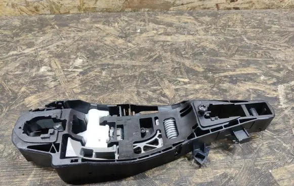 Opel Mokka B Front door exterior handle/bracket 9688834080U
