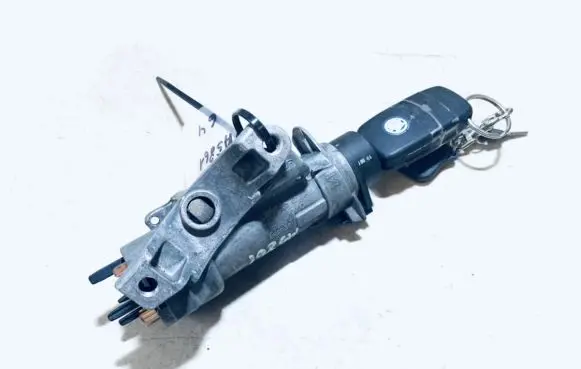 Volkswagen PASSAT B5 Ignition lock 4b0905851a 4b0905849