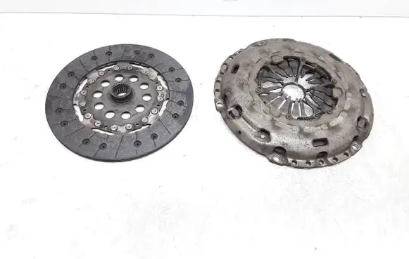 Volvo C70 Clutch pressure plate 324042310 124040310